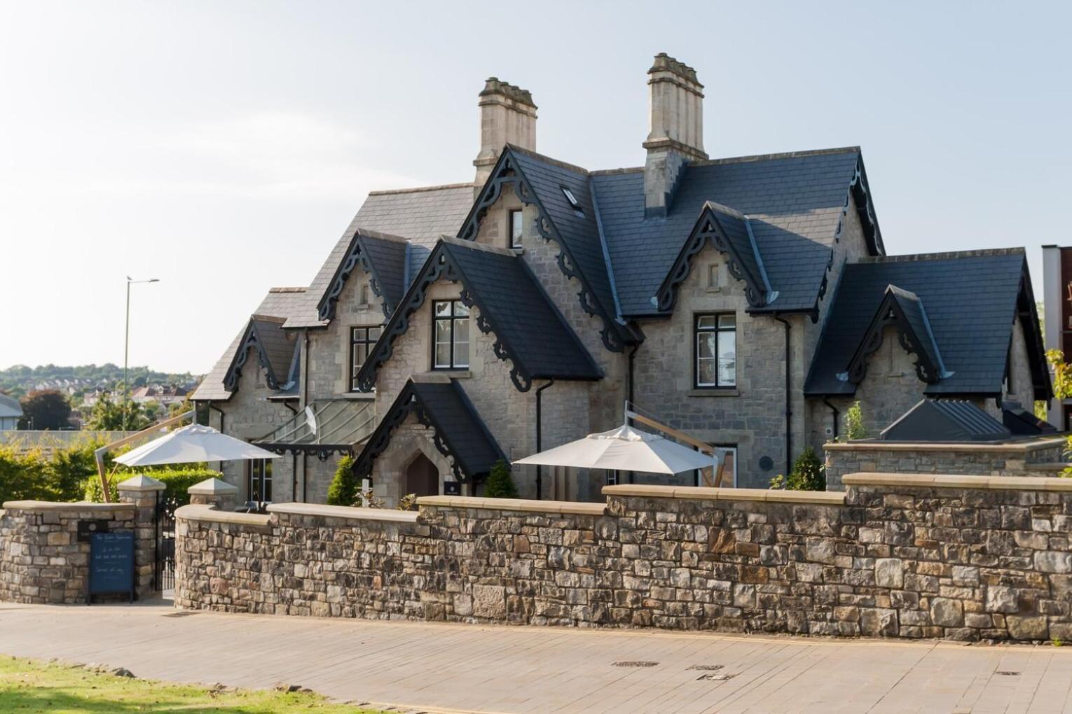 Cae Court Hotel Bridgend  Exteriér fotografie